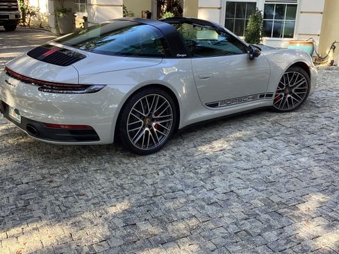Used 2024 Porsche 911 Targa 4S image 2