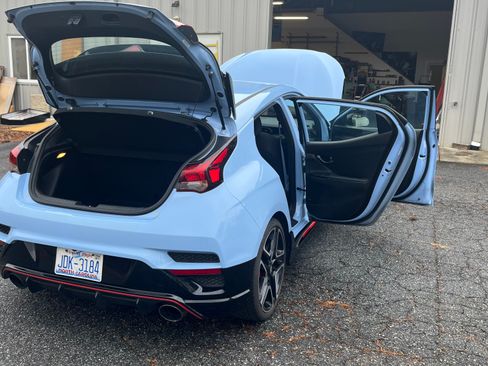 Used 2020 Hyundai Veloster N w/ Performance Package image 5