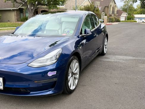Used 2018 Tesla Model 3 Long Range AWD/4WD image 2