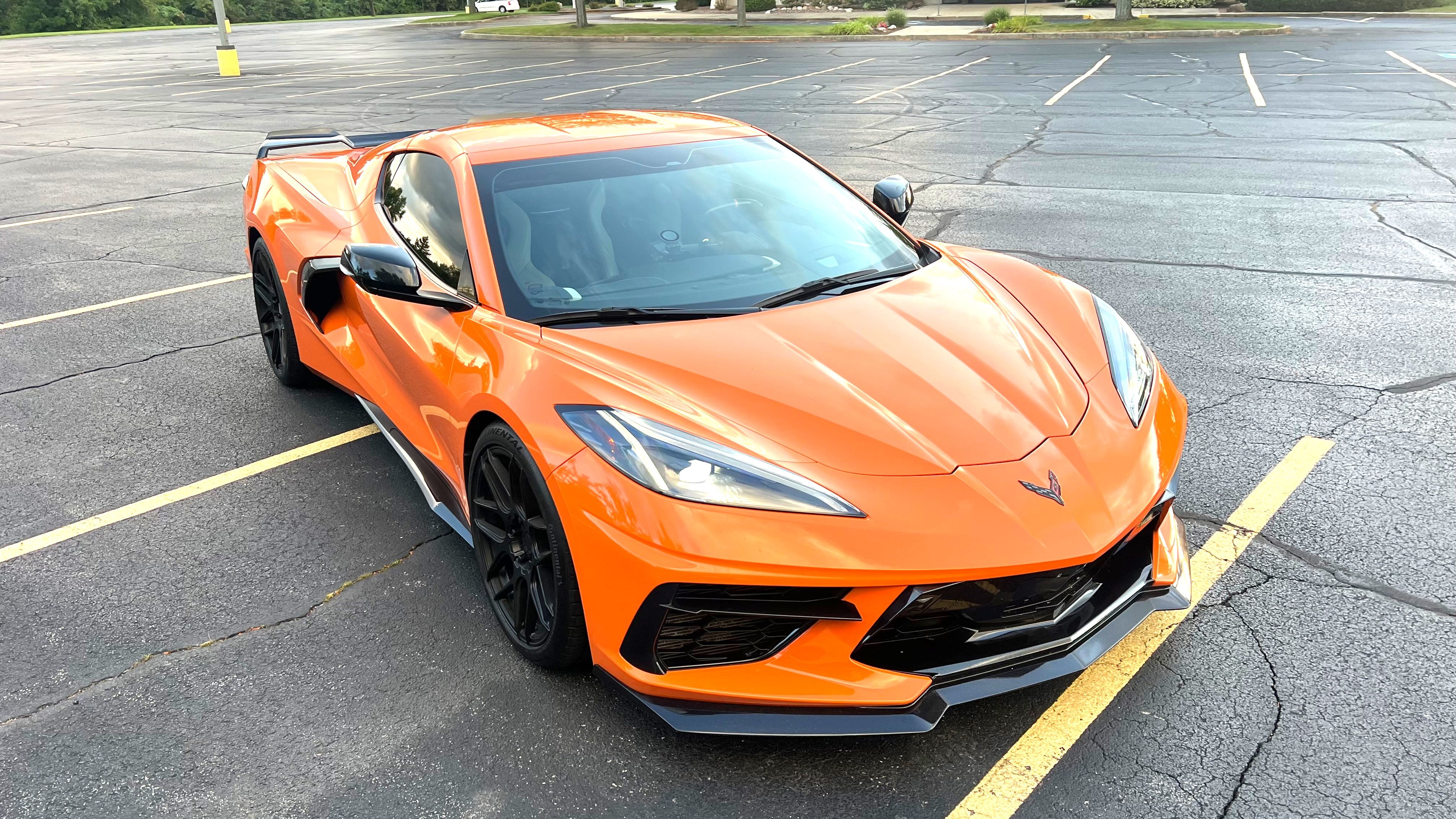 Used 2022 Chevrolet Corvette Stingray Preferred Cpe w/ Z51 Performance Package RWD image 1