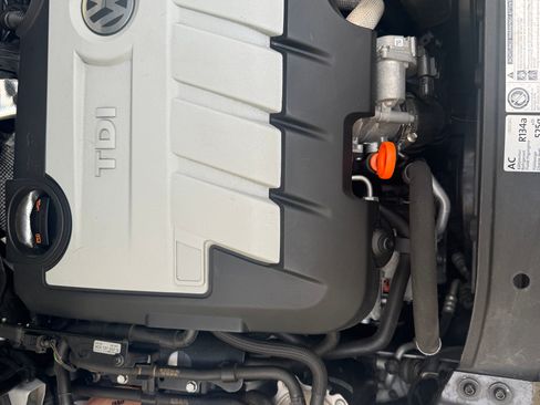 Used 2012 Volkswagen Golf TDI image 15