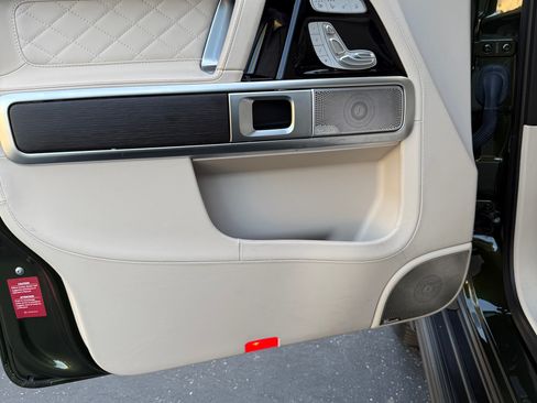Used 2025 Mercedes-Benz G 550 image 10
