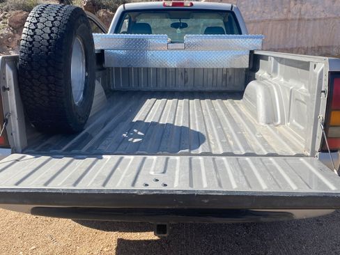 Used 2004 GMC Sierra 1500 W/T image 18