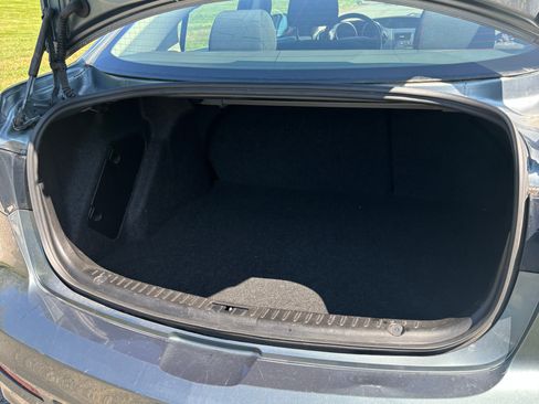Used 2012 MAZDA MAZDA3 i Touring FWD image 13