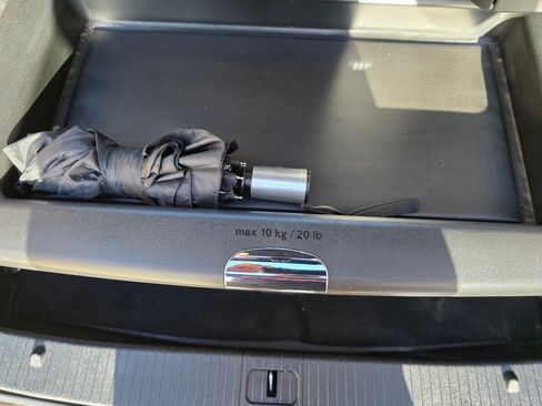 Used 2016 Mercedes-Benz E 350 Sedan image 13