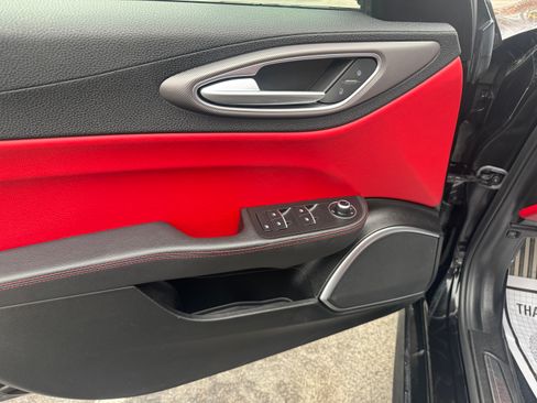 Used 2021 Alfa Romeo Giulia Ti Sport image 16