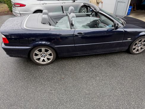 Used 2003 BMW 325Ci Convertible image 10