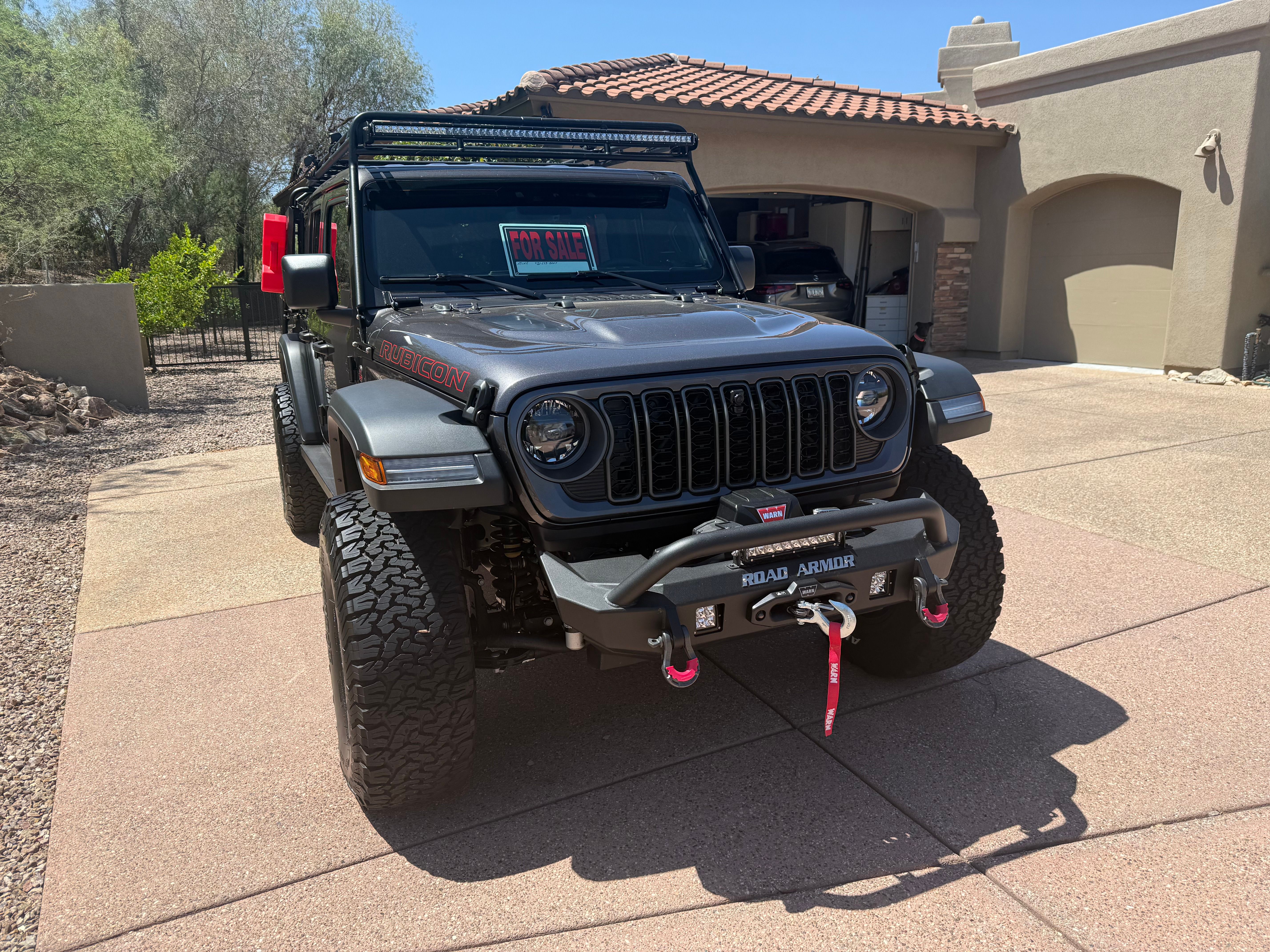 Used 2025 Jeep Wrangler Unlimited Rubicon w/ Convenience Group AWD/4WD image 1