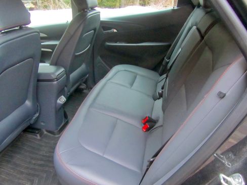 Used 2021 Chevrolet Bolt Premier w/ Infotainment Package image 6