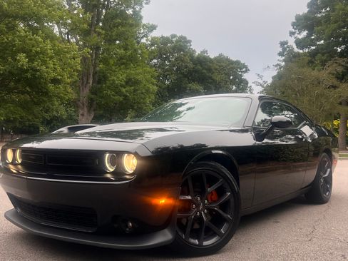 Used 2021 Dodge Challenger GT w/ Blacktop Package image 5