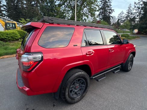 Used 2023 Toyota 4Runner SR5 AWD/4WD image 13