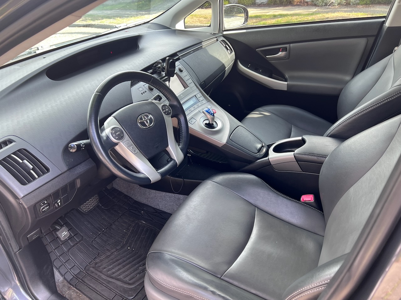 Used 2012 Toyota Prius Four FWD image 8