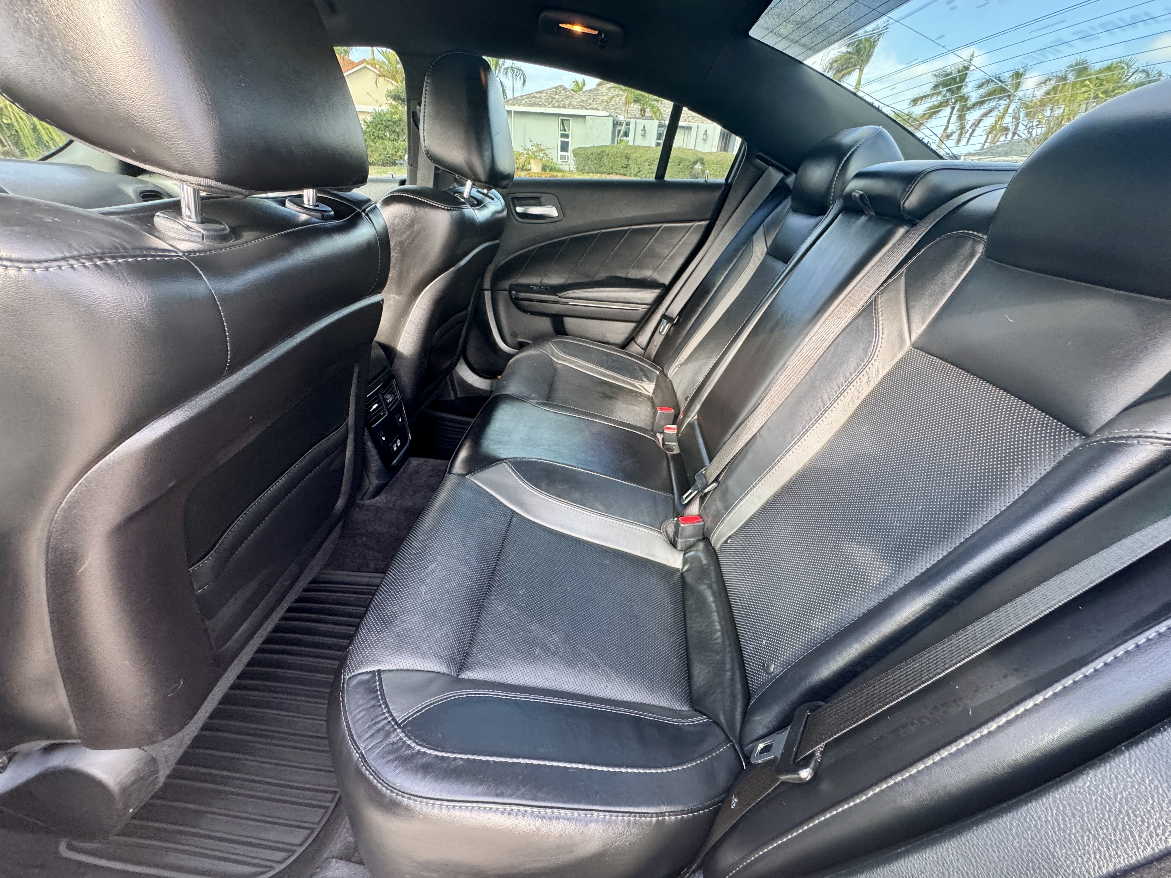 Used 2017 Dodge Charger R/T w/ Plus Group RWD image 17