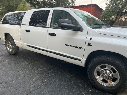 Used 2006 Dodge Ram 2500 Truck SLT RWD image 1