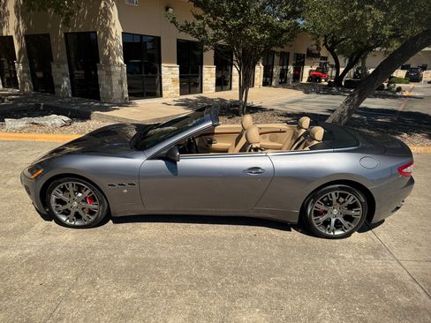 Used 2011 Maserati GranTurismo Convertible 2D image 5