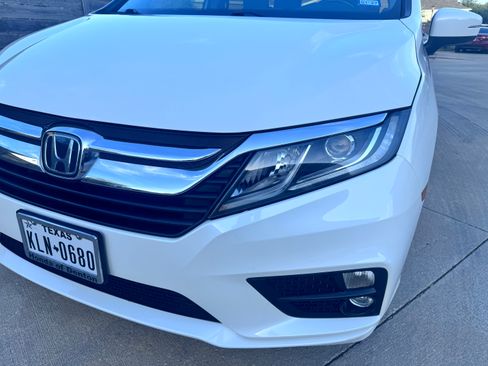Used 2018 Honda Odyssey EX-L image 2