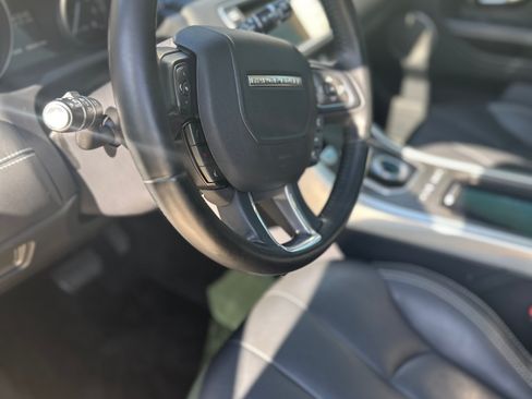 Used 2012 Land Rover Range Rover Evoque Prestige image 24