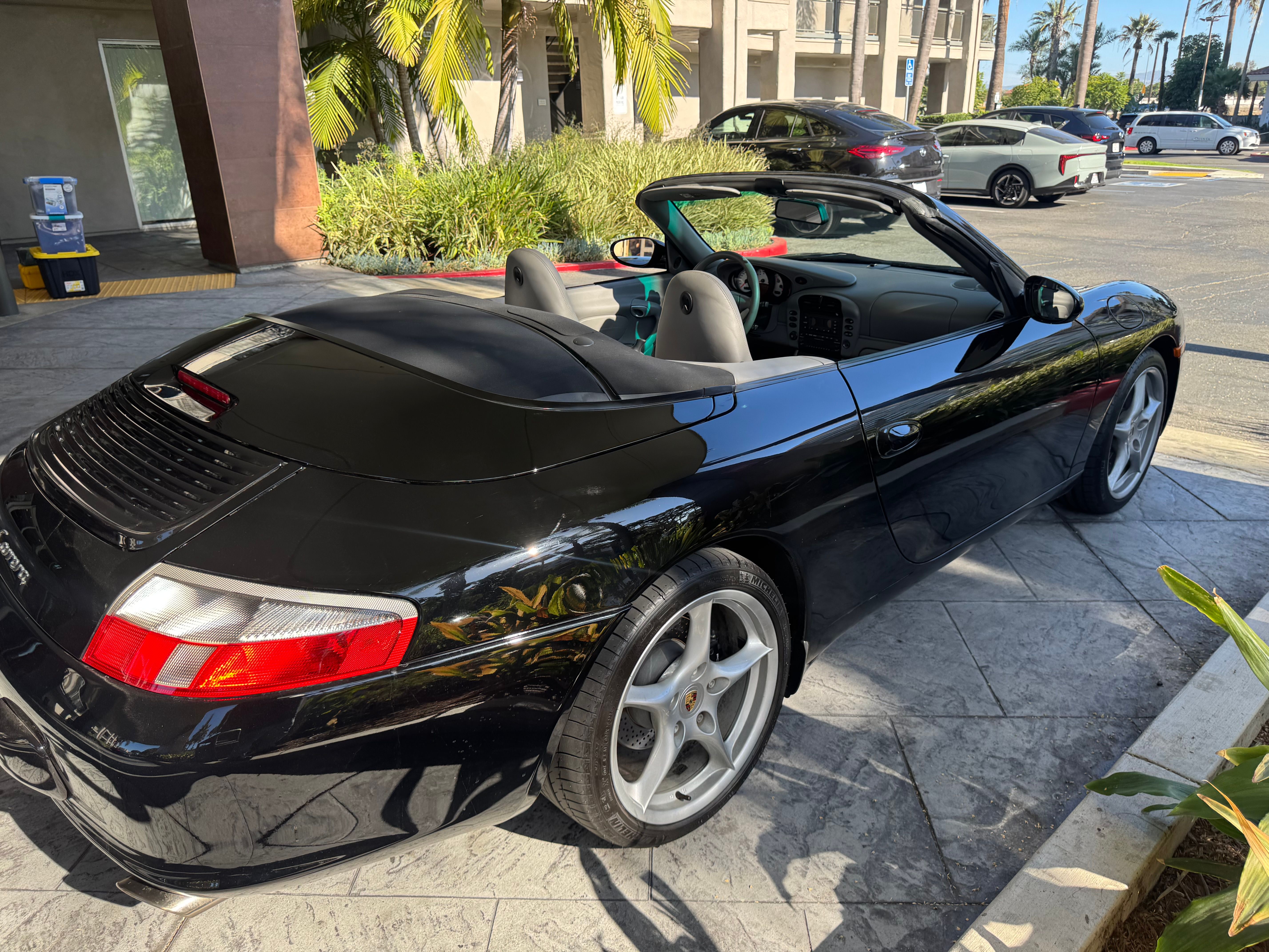 Used 2004 Porsche 911 Cabriolet image 13