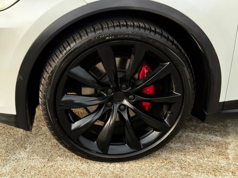 Used 2018 Tesla Model X P100D image 16