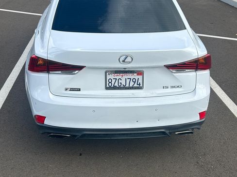 Used 2018 Lexus IS 300 F Sport image 4