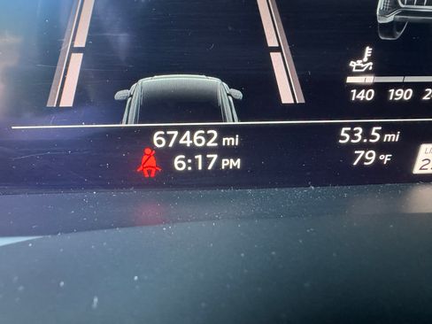 Used 2020 Audi Q8 Prestige w/ Prestige Package image 11