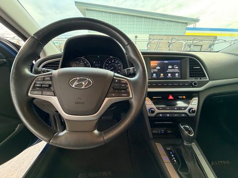 Used 2017 Hyundai Elantra Value Edition image 16