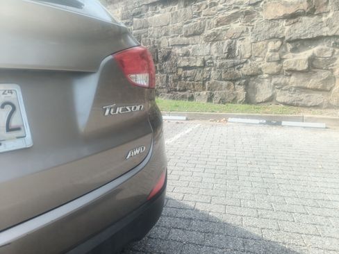 Used 2012 Hyundai Tucson GLS image 8