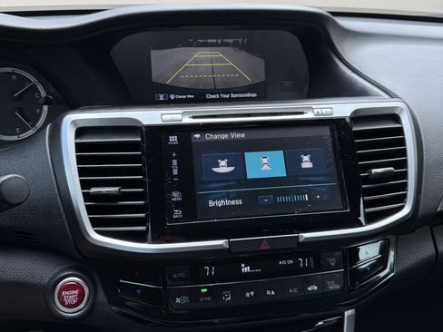 Used 2017 Honda Accord EX image 11