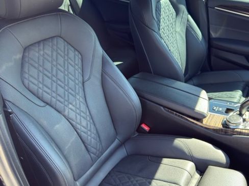 Used 2021 BMW 540i w/ Convenience Package image 11