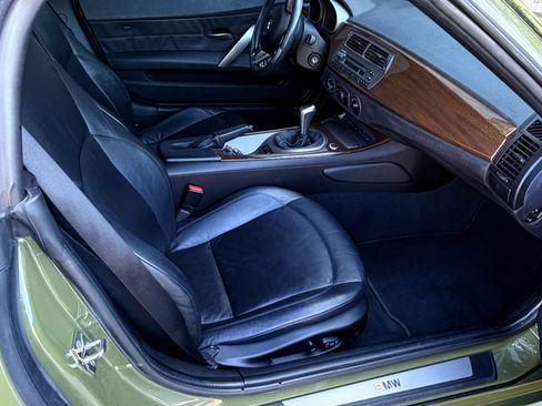 Used 2004 BMW Z4 3.0i RWD image 6