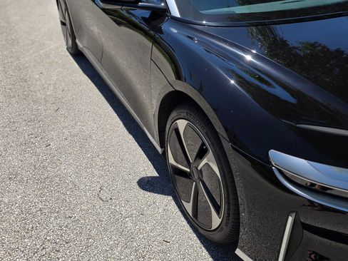 Used 2023 Lucid Air Touring AWD/4WD image 5