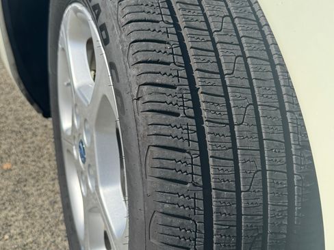 Used 2012 Nissan Leaf SL image 15