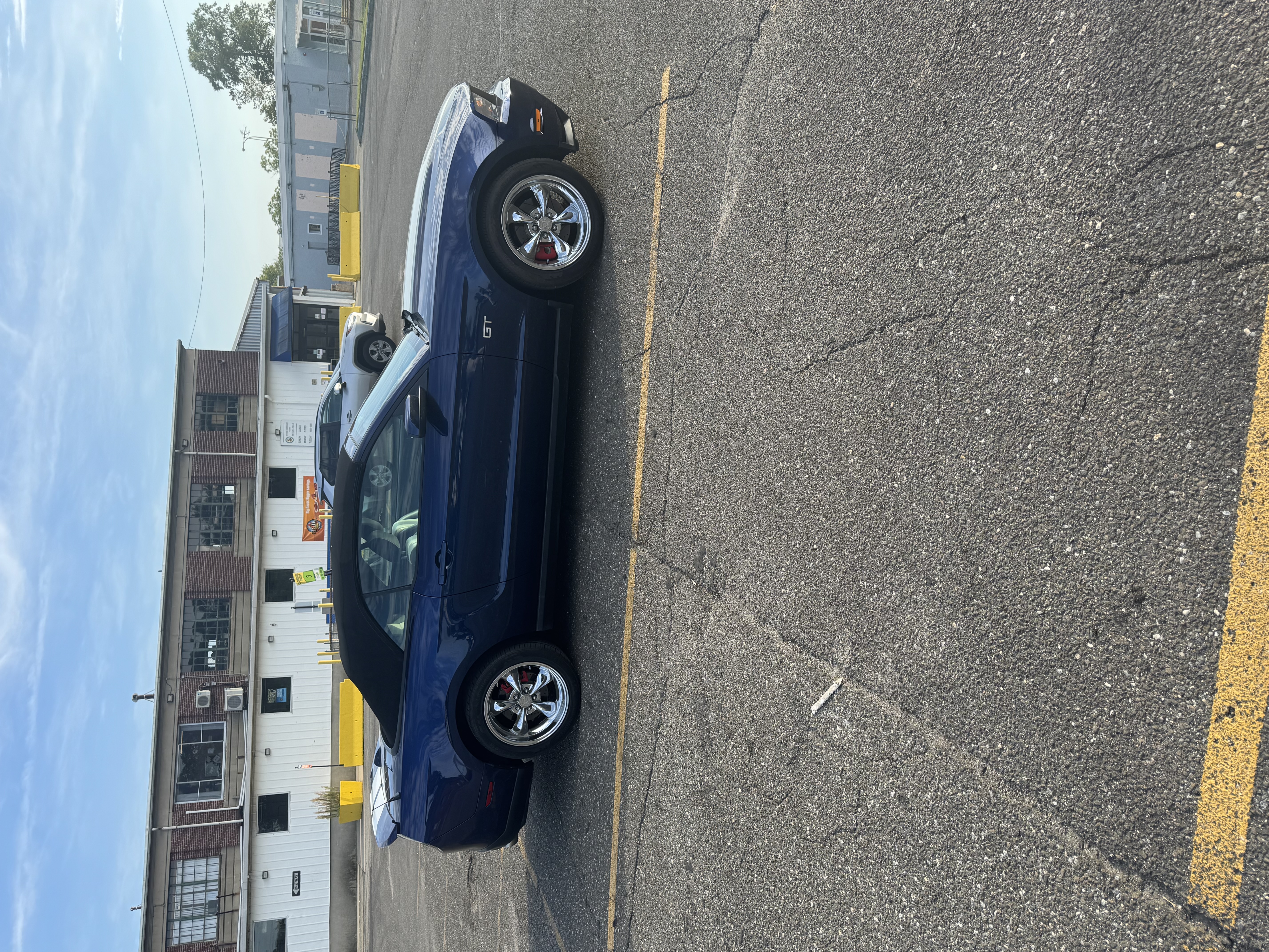 Used 2010 Ford Mustang GT Premium RWD image 6