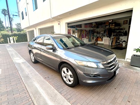 Used 2010 Honda Crosstour EX-L image 4