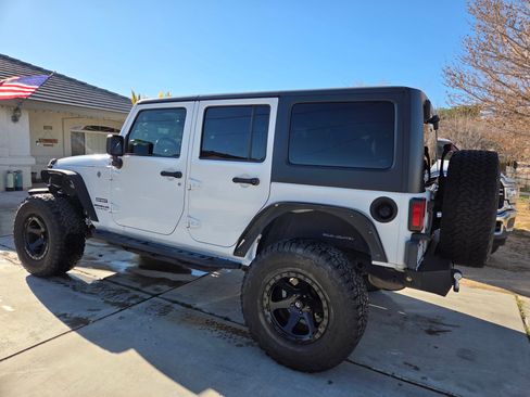 Used 2017 Jeep Wrangler Unlimited Sport w/ Quick Order Package 24S image 11