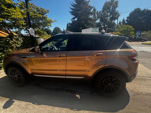 Used 2014 Land Rover Range Rover Evoque Pure Premium image 4