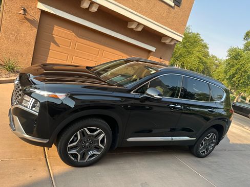 Used 2023 Hyundai Santa Fe SEL Premium image 2