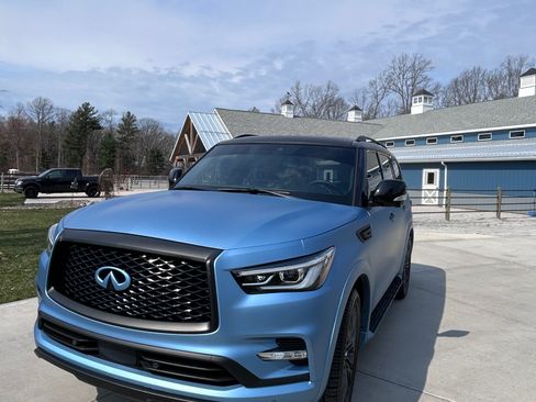 Used 2024 INFINITI QX80 Sensory image 2
