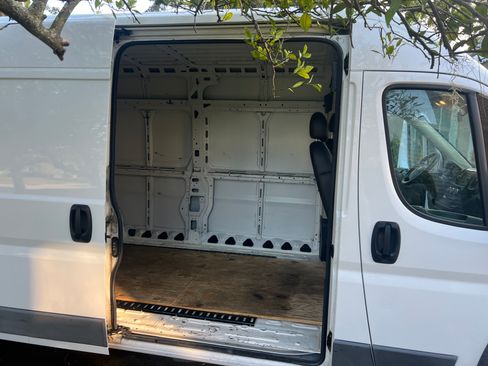 Used 2017 RAM ProMaster 2500 image 17