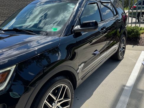 Used 2017 Ford Explorer Sport AWD/4WD image 5