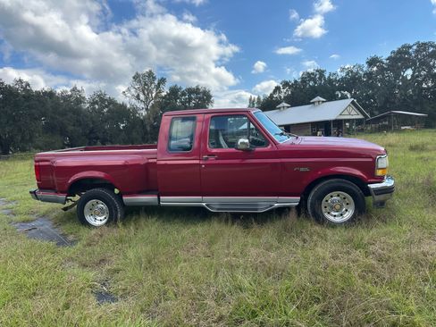 Used 1994 Ford F150 XL image 2
