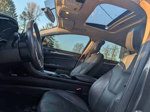 Used 2015 Ford Fusion Titanium image 5