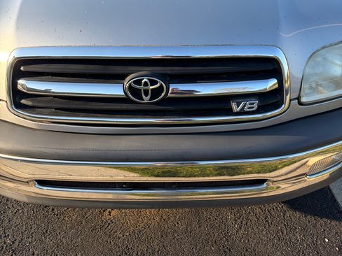 Used 2001 Toyota Tundra SR5 image 2