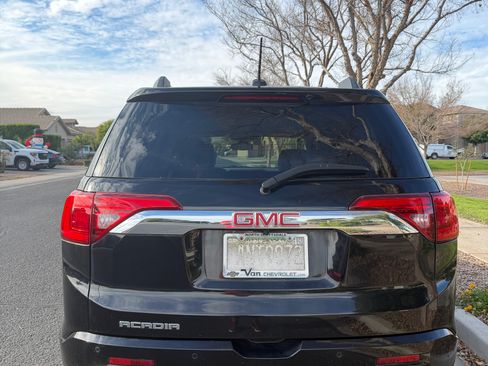 Used 2017 GMC Acadia Denali w/ Technology Package image 5