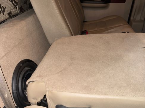 Used 2005 Ford F250 Lariat image 9