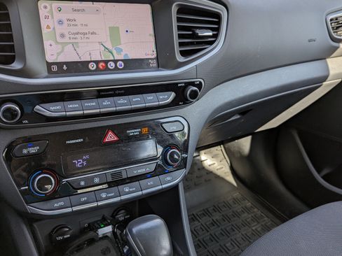 Used 2018 Hyundai Ioniq SEL FWD image 11