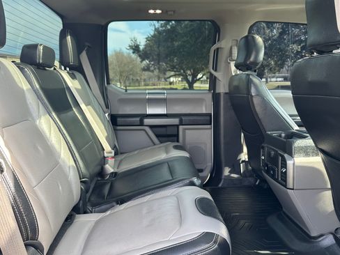 Used 2017 Ford F250 XLT w/ XLT Premium Package image 27