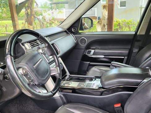 Used 2015 Land Rover Range Rover HSE image 15
