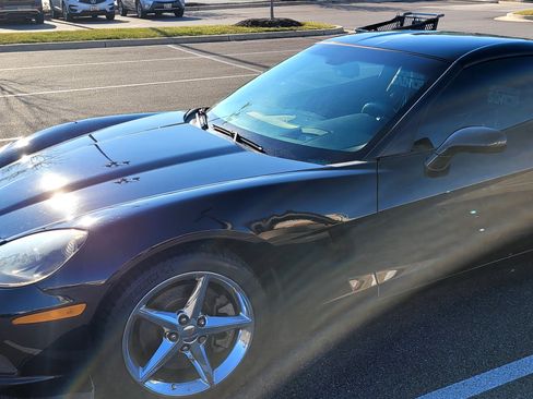 Used 2011 Chevrolet Corvette Coupe w/ Preferred Equipment Group image 4