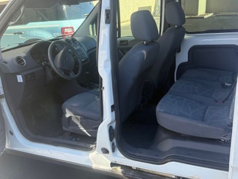 Used 2013 Ford Transit Connect XLT image 11